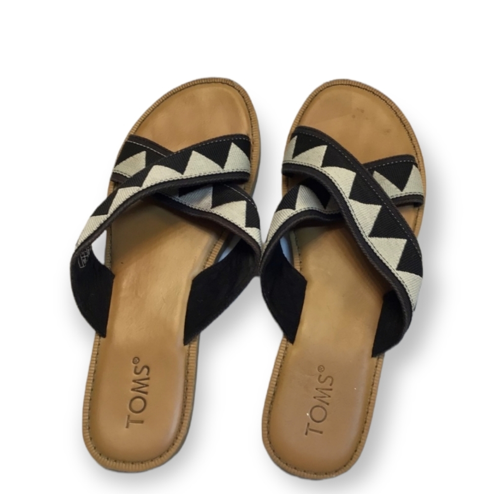 Toms flat Aztec sandals flip flops slip on